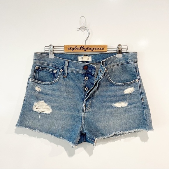 Madewell Relaxed Denim Shorts in Foxglen Wash - Picture 7 of 13